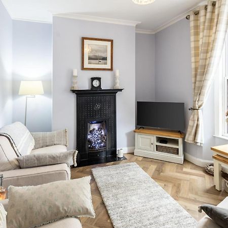 Host & Stay - Arundel Cottage Whitby Esterno foto